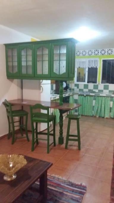 Habitacion En Un Bajo 2 Camas Individual Casa Compartida Abades  외부 사진