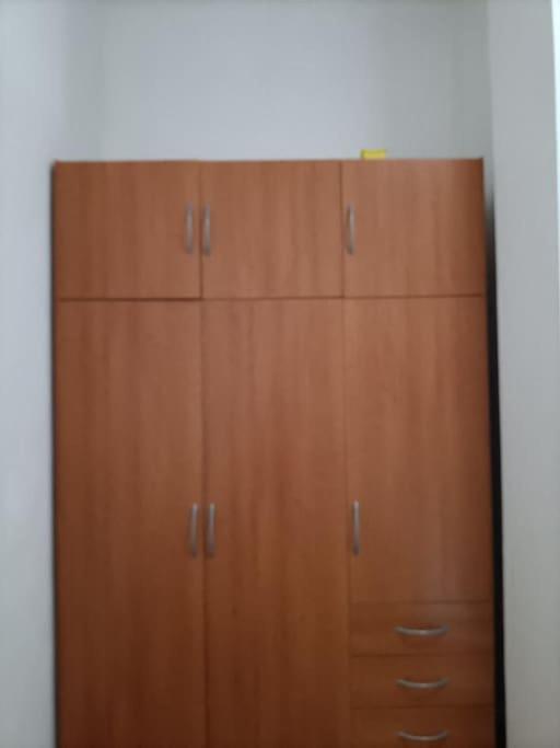 Habitacion En Un Bajo 2 Camas Individual Casa Compartida Abades  외부 사진