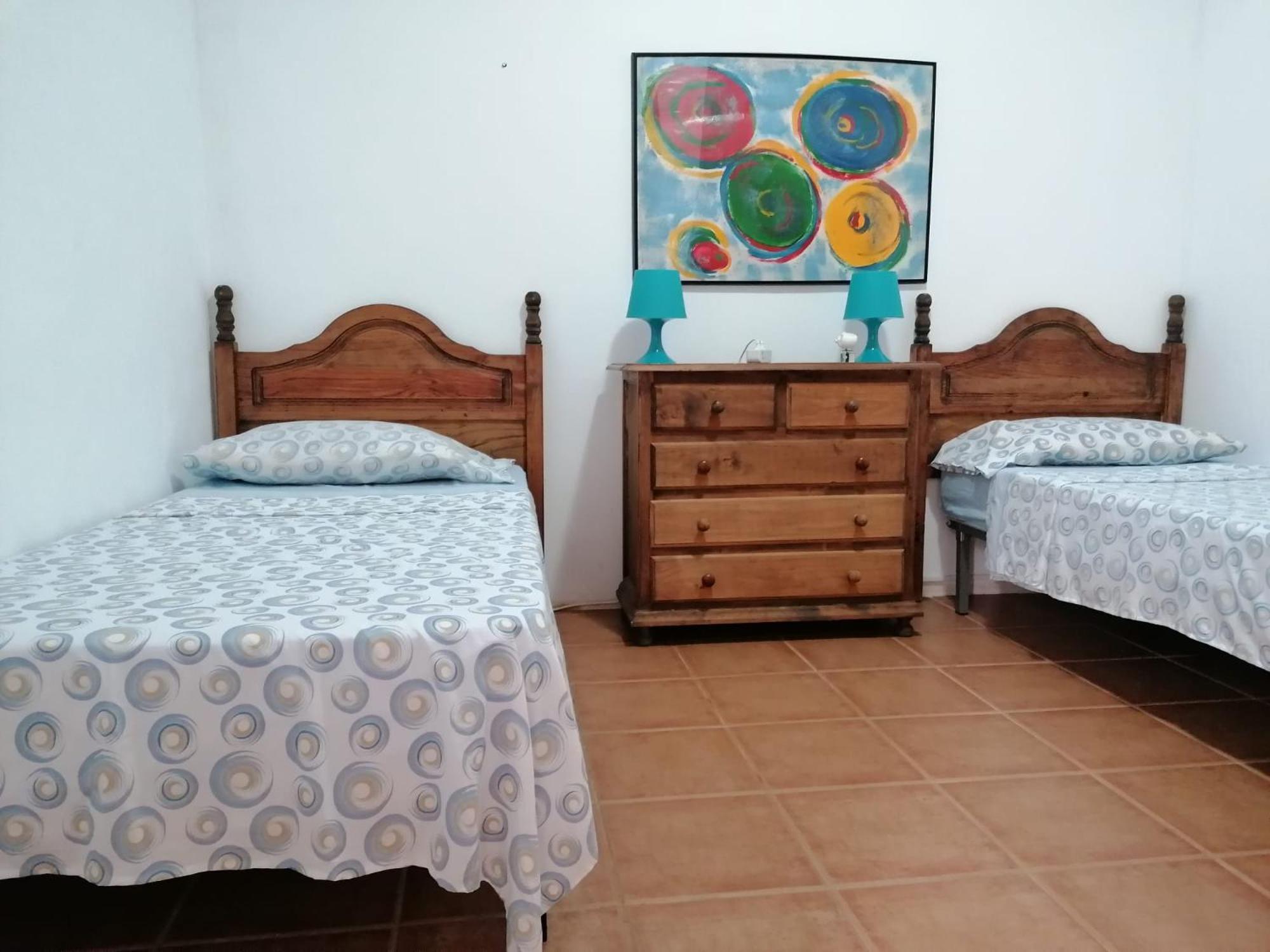 Habitacion En Un Bajo 2 Camas Individual Casa Compartida Abades  외부 사진