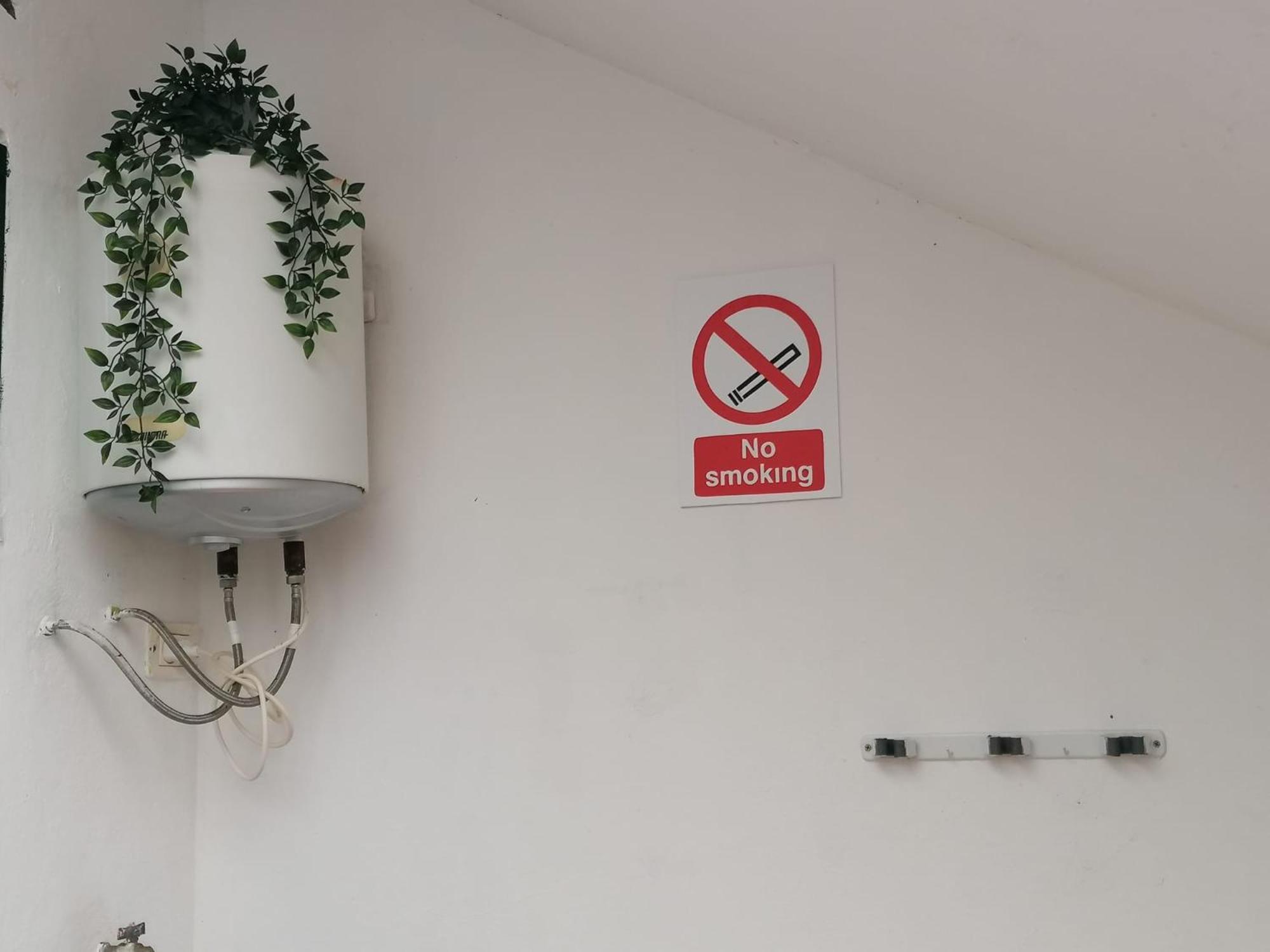 Habitacion En Un Bajo 2 Camas Individual Casa Compartida Abades  외부 사진